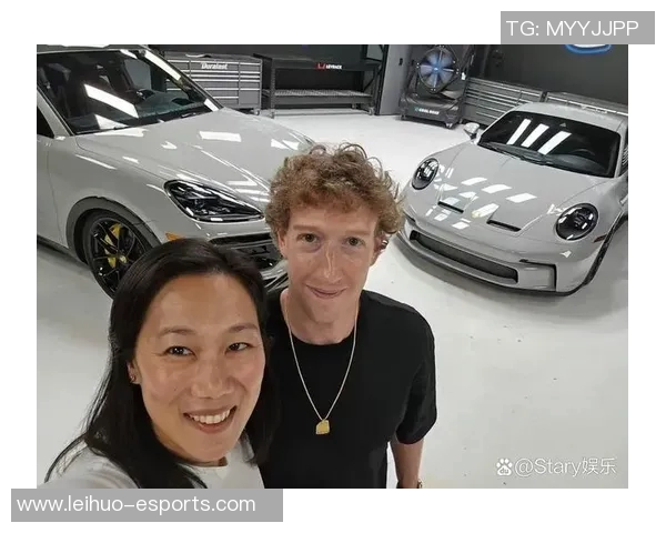 偶然邂逅足球明星与豪车的精彩瞬间,令人羡慕的生活方式尽显风采